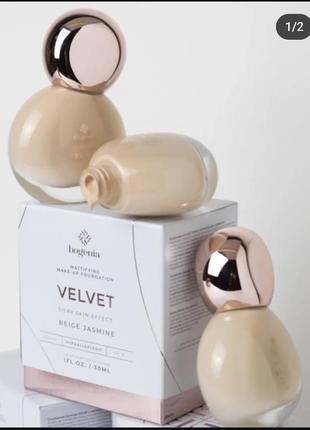 Тональна основа з матуючим ефектом velvet, 30 мл