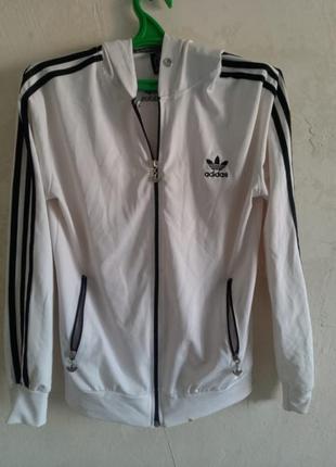Костюм стретчевый adidas тройка.