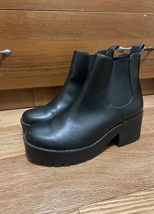 Жіночі демісезонні чобітки h&m 36