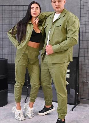 Костюм в стиле oversize джоггер и рубашка на заклепках.