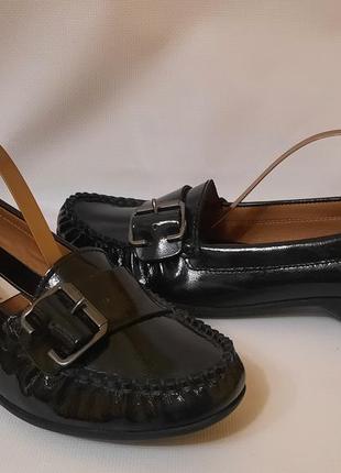 Добротные кожаные брендовые туфли,топсайдеры,мокасины,туфлі от  clarks(оригинал!)
