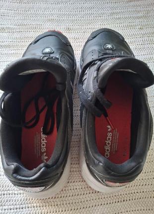 Красовки фірмові