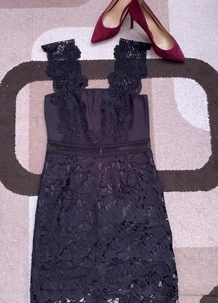 Платье черное кружевное