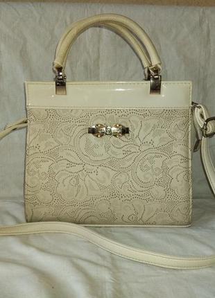 Сумка белая, кожзам