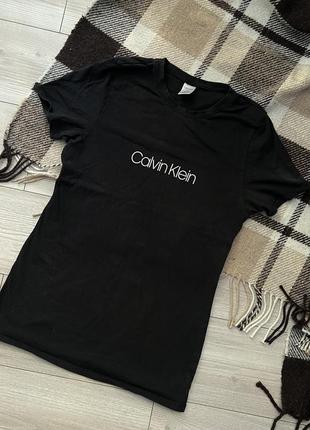 Футболка calvin klein