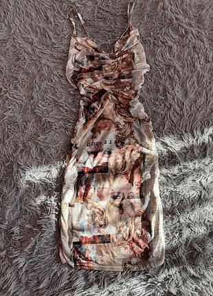 Платье prettylittlething с-м