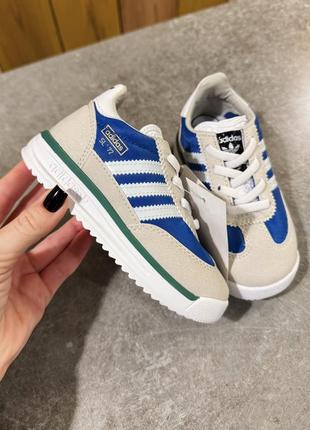 Дитячі кросівки adidas