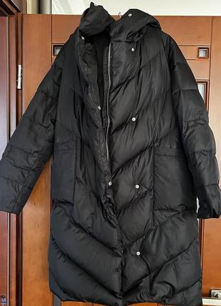 Жіночий пуховик stradivarius