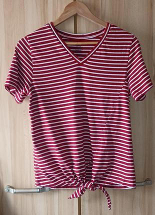 Полосатая футболка с узлом на животе. da-sh