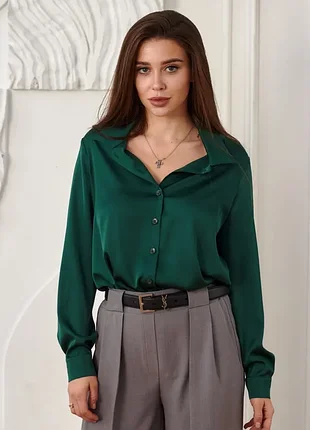 Шелковая рубашка свободного кроя изумрудная