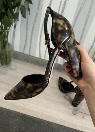 Туфлі