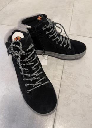 Водонепроникні черевики geox 39,5 розмір нові