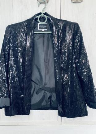 Женский жакет bershka.