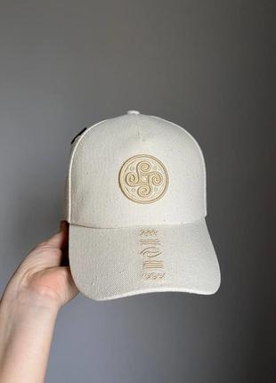 Кепка унисекс "этно дух" молочная с эксклюзивной вышивкой