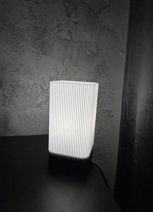 Дизайнерська настільна лампа, нічник, світильник