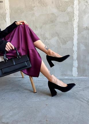 Замшевые трендовые туфли