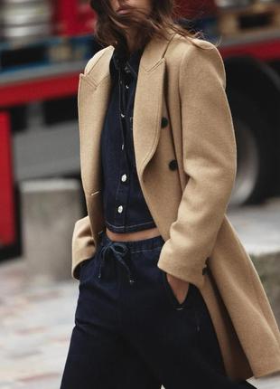 Вовняне бежеве пальто zara