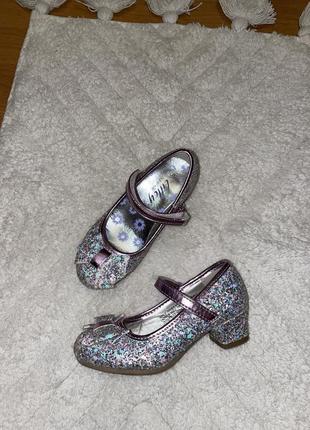 Туфельки 25 розмір, стілька 16.5 см