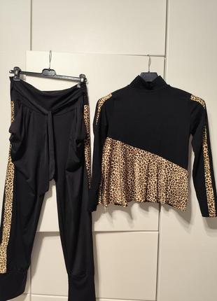 Женский костюм