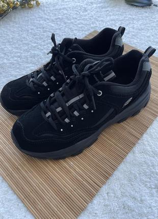 Кроссовки от skechers