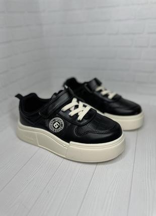 Кросівки від jong&golf🍃