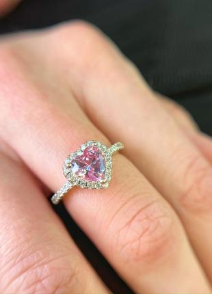 Кольцо розовое сердце пандора