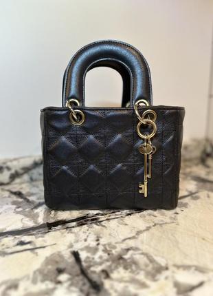 Сумочка в стилі lady dior