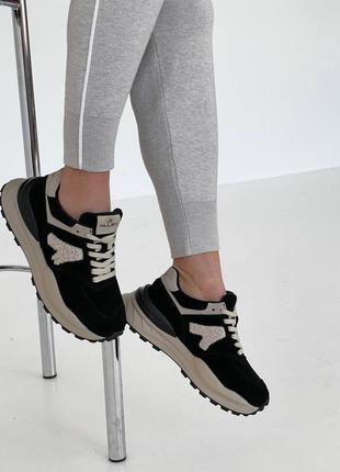 Кроссовки из натуральной замши черные женские