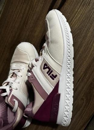 Женские кроссовки fila