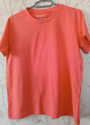 Футболка женская/мужская.