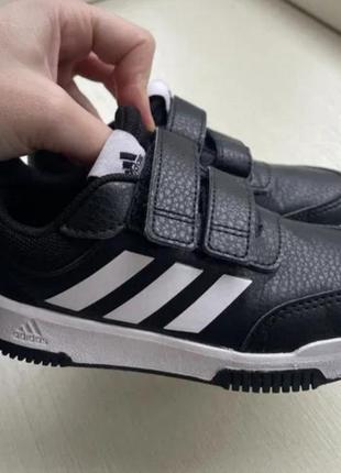 Кроссовки adidas, 31.5 р,вьетнам