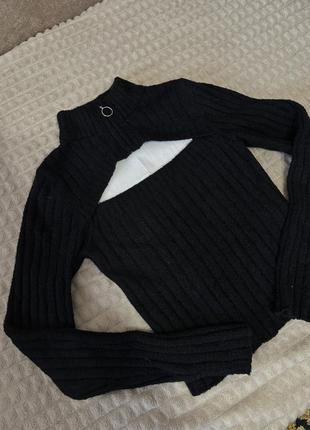 Светр з вирізом на грудях house