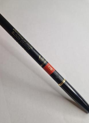 Олівець для губ chanel