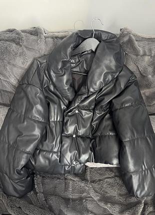 Дута куртка зара zara чорна