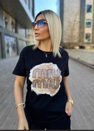 Жіночі футболки
