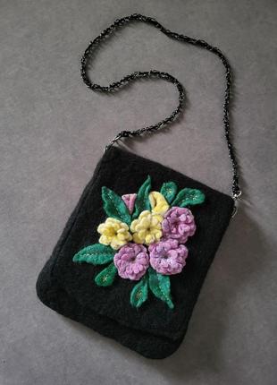 Сумка чорна ручна робота, валяна сумка з вовни, handmade, ланцюжок