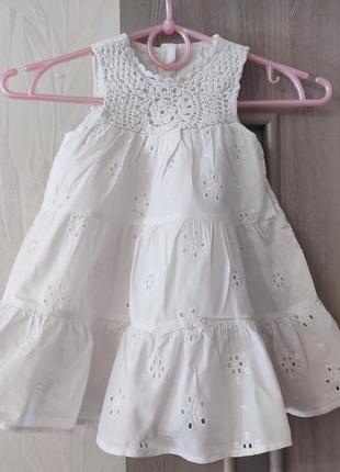 Біла бавовняна сукня з прошви на дівчинку 12-18 місяців