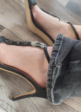 Босоніжки босоножки