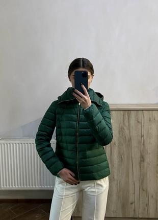 Изумрудная весенняя курточка от massimo dutti