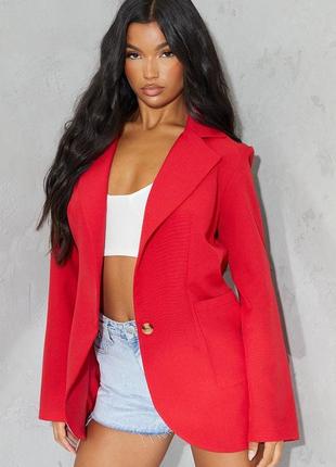 Красный пиджак prettylittlething