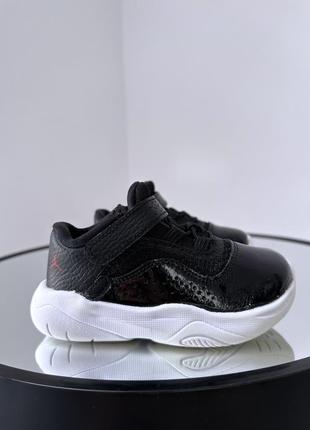 Кросівки на шнурках гумках і липучках jordan 11