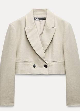 Укороченный блейзер с льном