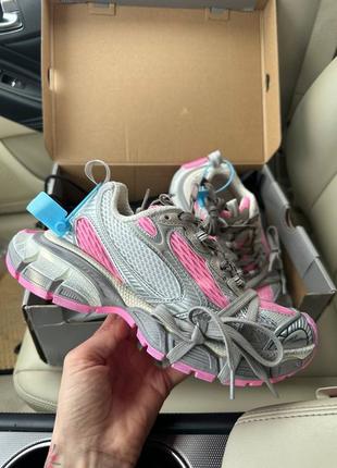 Кросівки 🌹