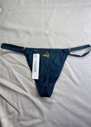Оригінальні атласні трусики стрінги