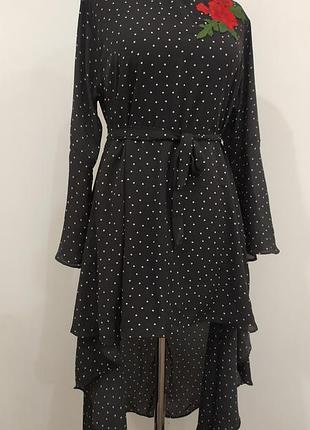 Платье в горошек ассисетричное