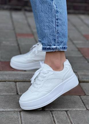 Білі кросівки кеди на високій підошві, кроссовки женские