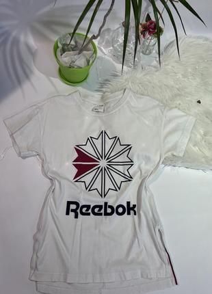 Женская футболка reebok 🤍