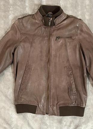 Шкіряна куртка massimo dutti