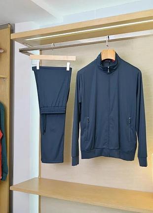 Чоловічий спортивний костюм kiton