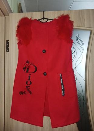 Пальто без рукавов